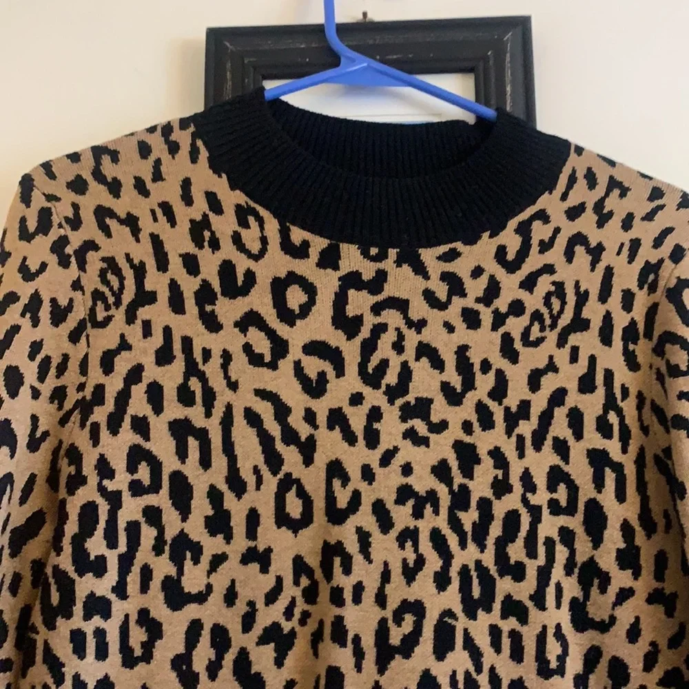 Mockneck sweater-dress in leopard